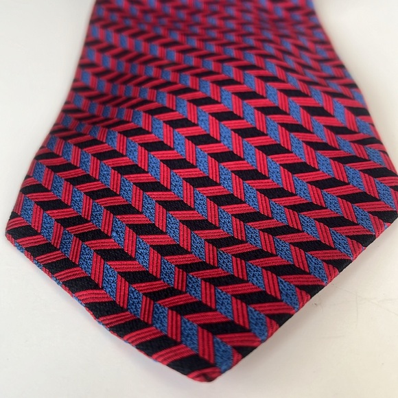 Paul Fredrick 100% Silk Hand Tailored Red, Black & Blue Tie - Picture 3 of 8
